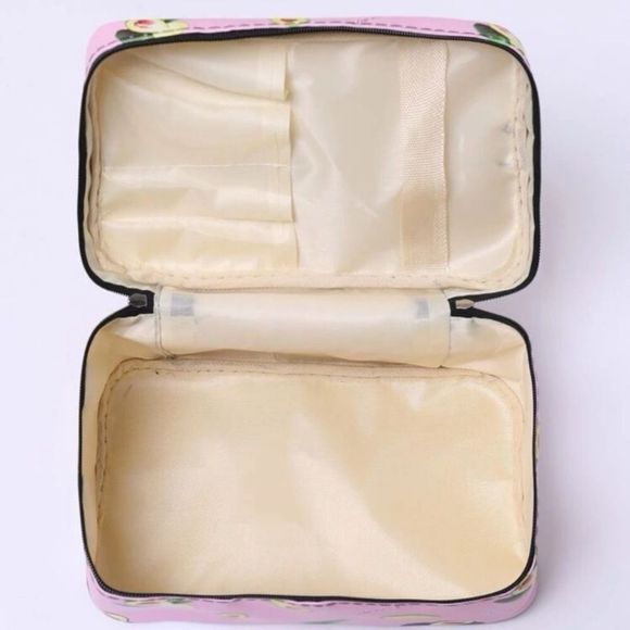 Avacado Make-Up Traveling Case - Picture 2 of 3